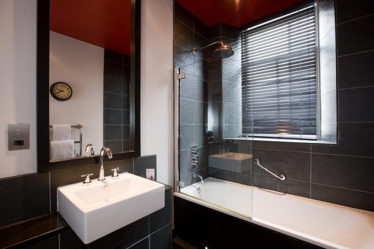 Malmaison Aberdeen Bathroom 768x512