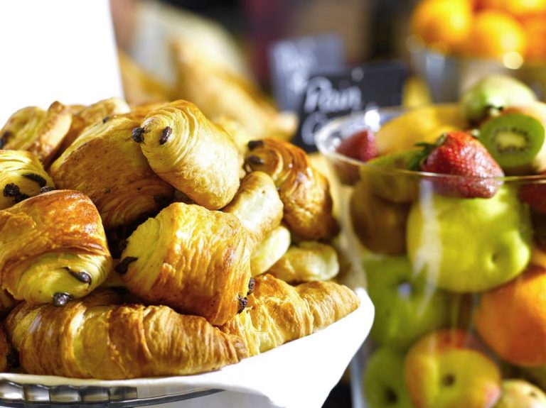 Mercure Aberdeen Caledonian Hotel breakfast 768x575