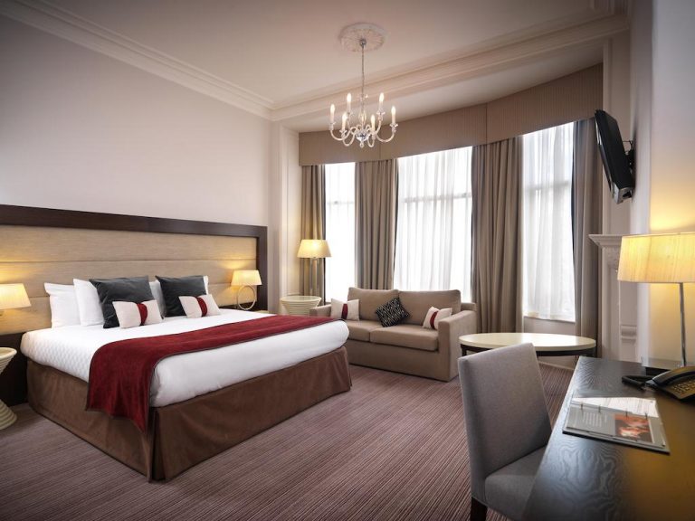 Mercure Aberdeen Caledonian Hotel room2 768x576