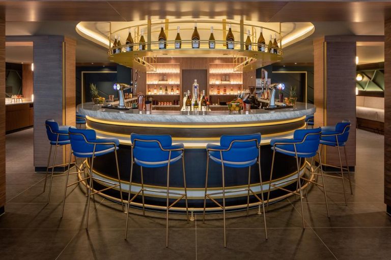 Yotel Edinburgh Bar 768x512