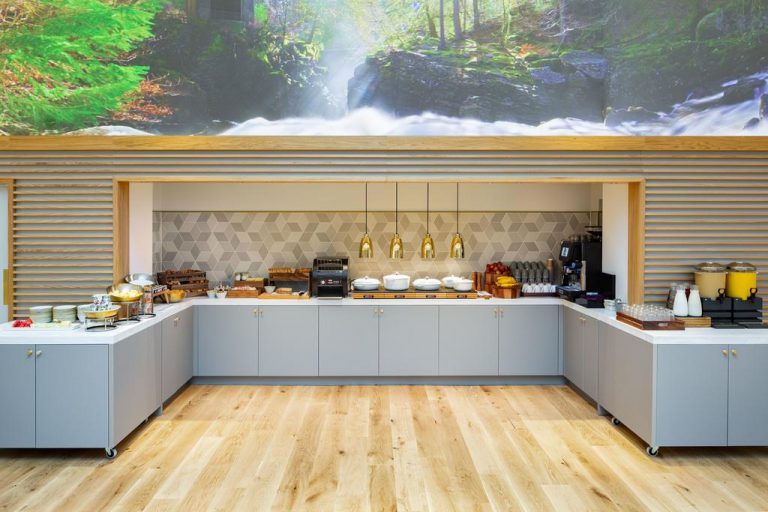 Yotel Edinburgh Breakfast area 768x512